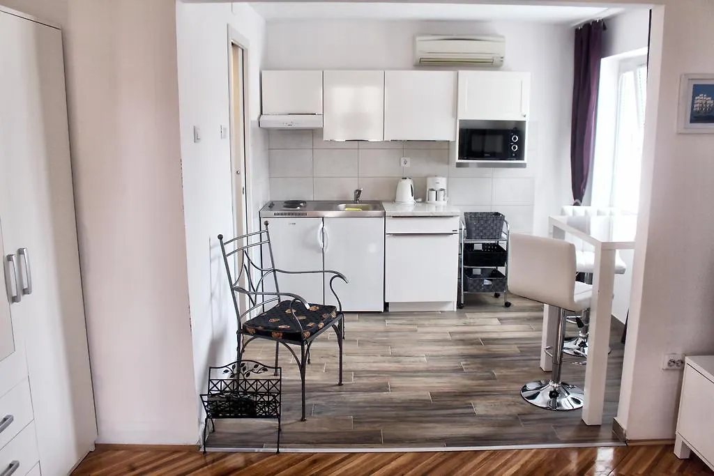 Apartments Link Rovinj 0*,  Croacia