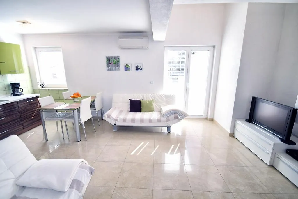 Apartments Link Rovinj 0*,  Croatia